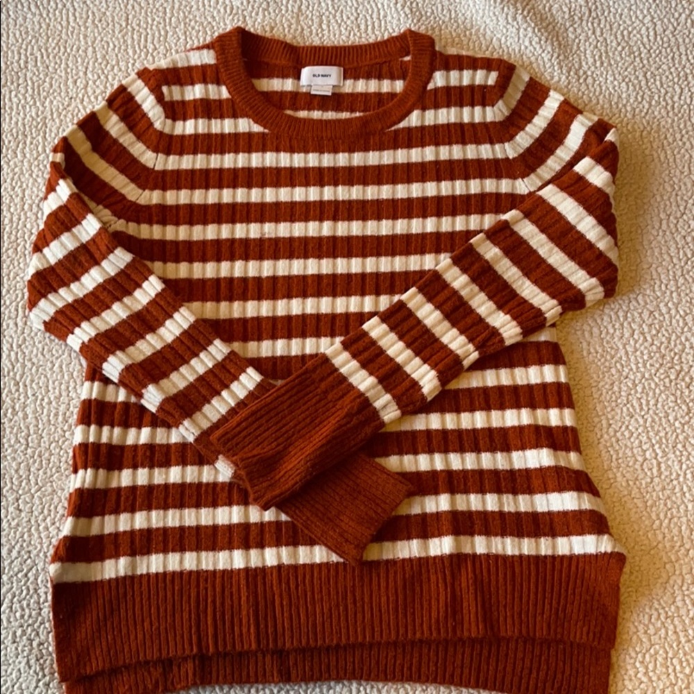 Women’s Old Navy Sweater